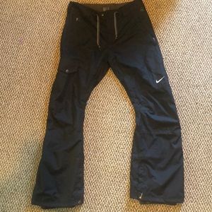Nike Small Cargo Snowboarding Pants